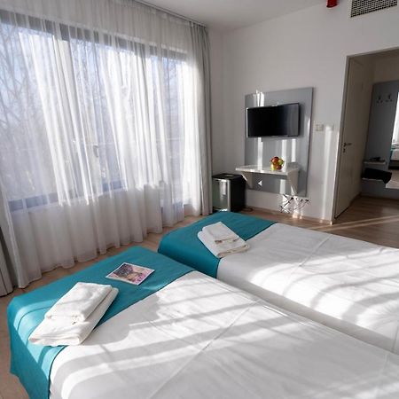 Zamardi Tok Hotel ภายนอก รูปภาพ