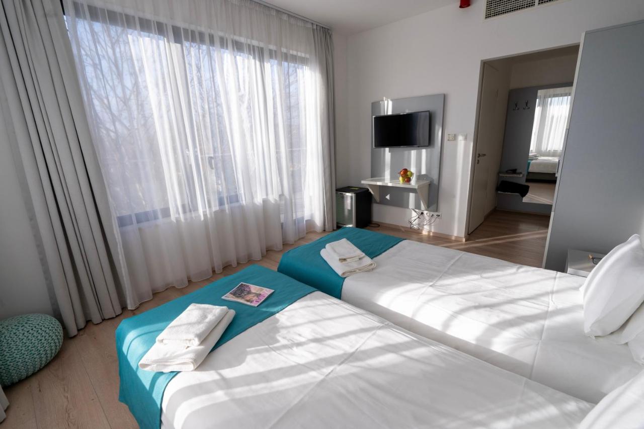 Zamardi Tok Hotel ภายนอก รูปภาพ
